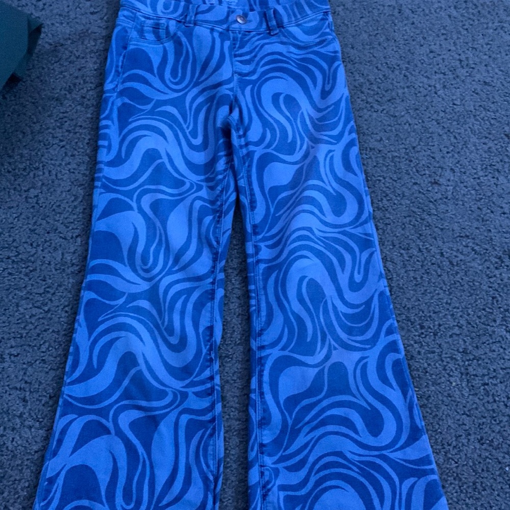 A zebra jeans